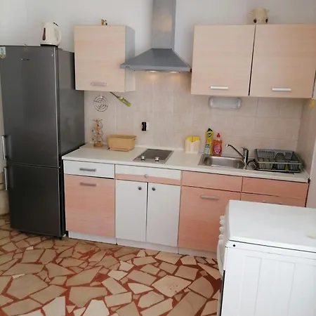 아파트 With A Parking Space Losinj, Losinj - 23520 말리로시니