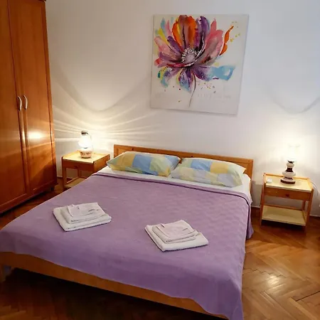 아파트 With A Parking Space Losinj, Losinj - 23520