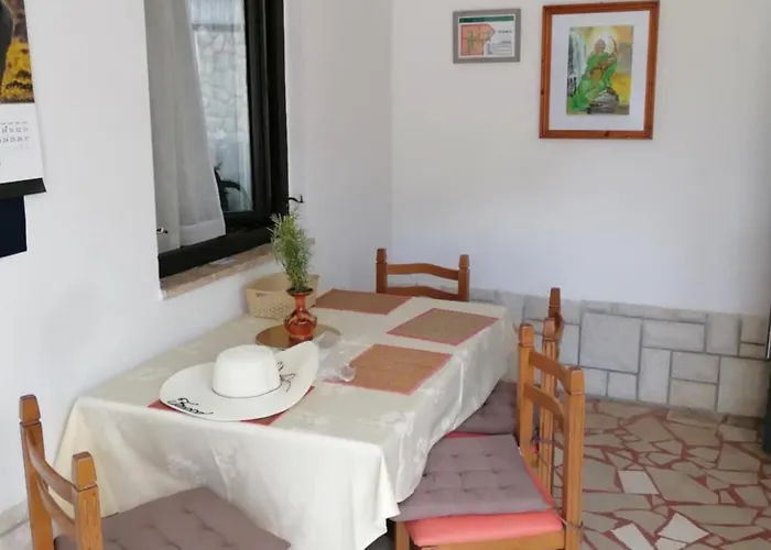Διαμέρισμα With A Parking Space Losinj, Losinj - 23520 Mali Lošinj
